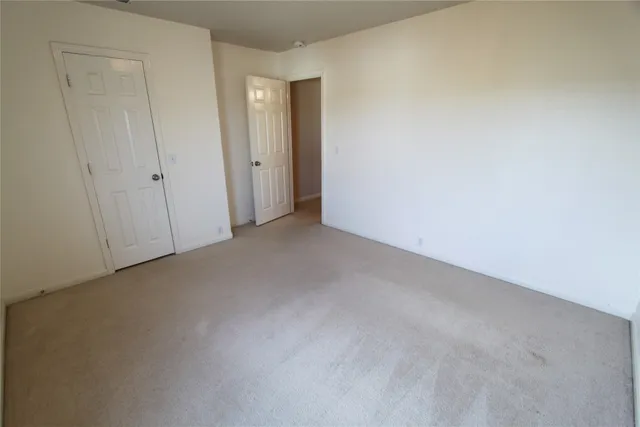 a view of empty room with window