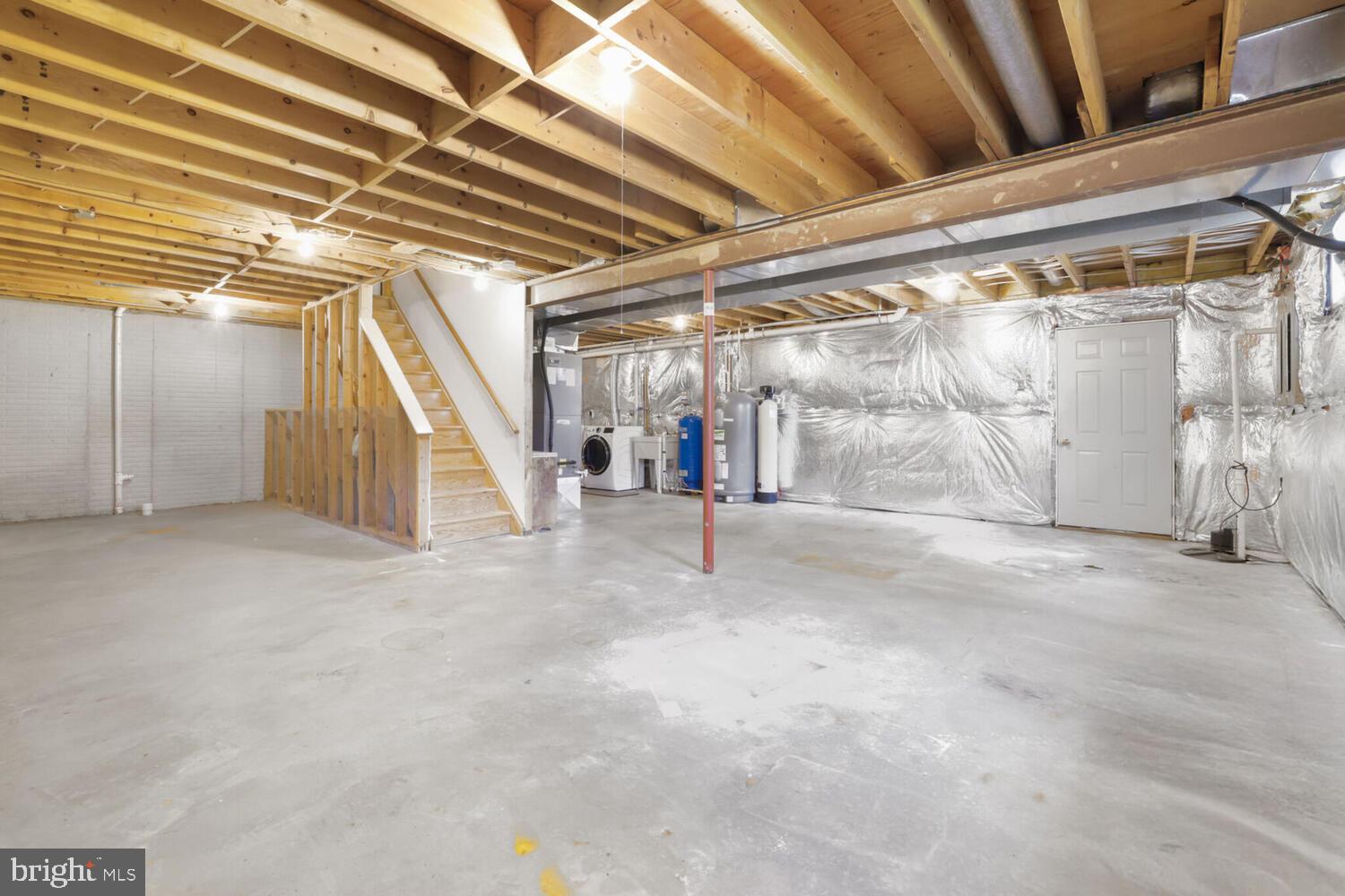 1050 Huntfield Road Westminster, MD 21157 - Photo 24 of 38 a view of small space