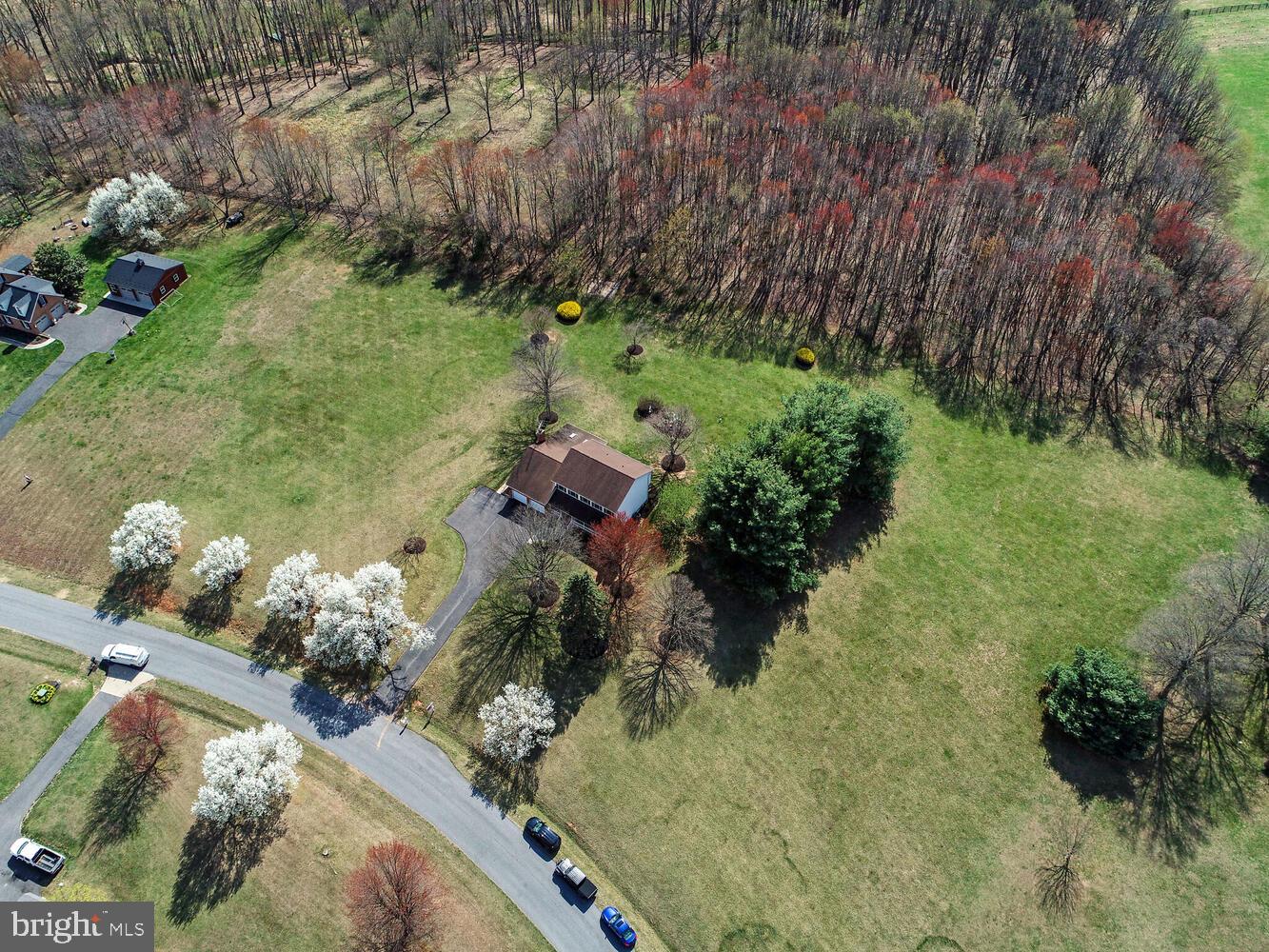 1050 Huntfield Road Westminster, MD 21157 - Photo 33 of 38 a view of a garden with plants