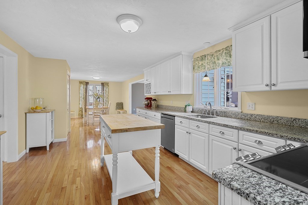2 Rupert Road Milford, MA 01757 - Photo 4 of 42 Gallery Image 4
