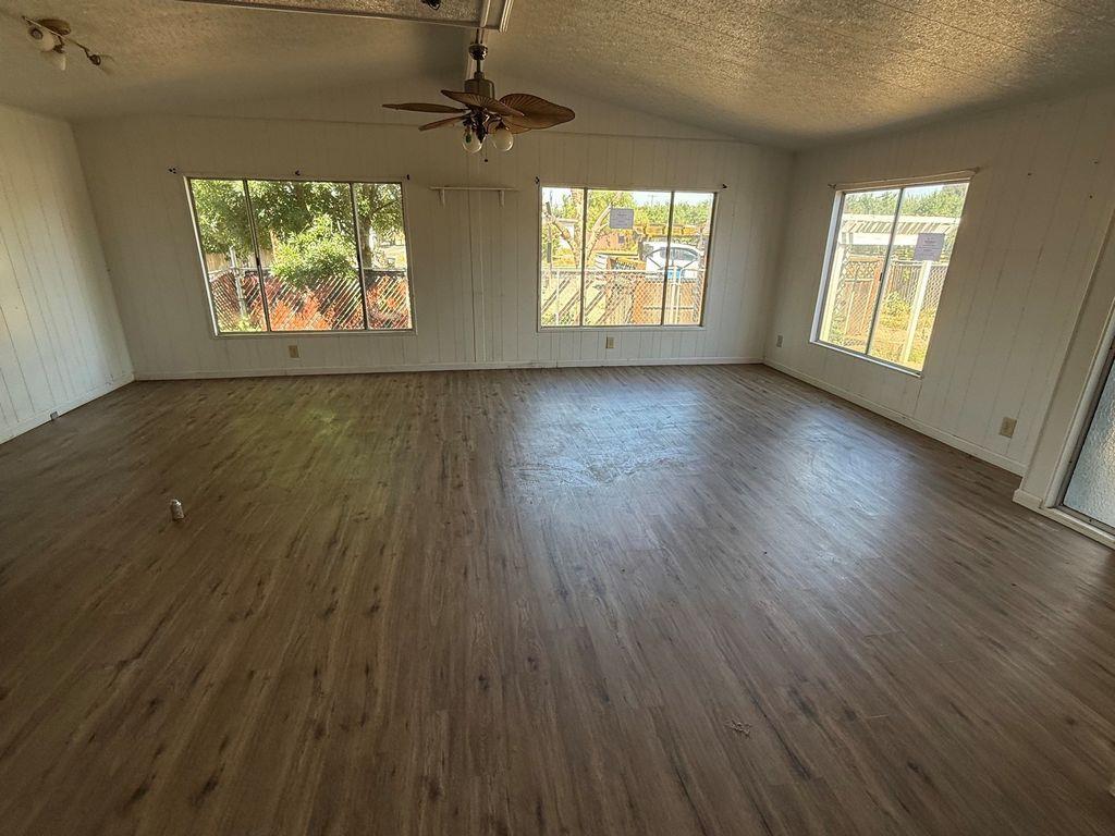 5412 Tully Road Modesto, CA 95356 - Photo 4 of 17
