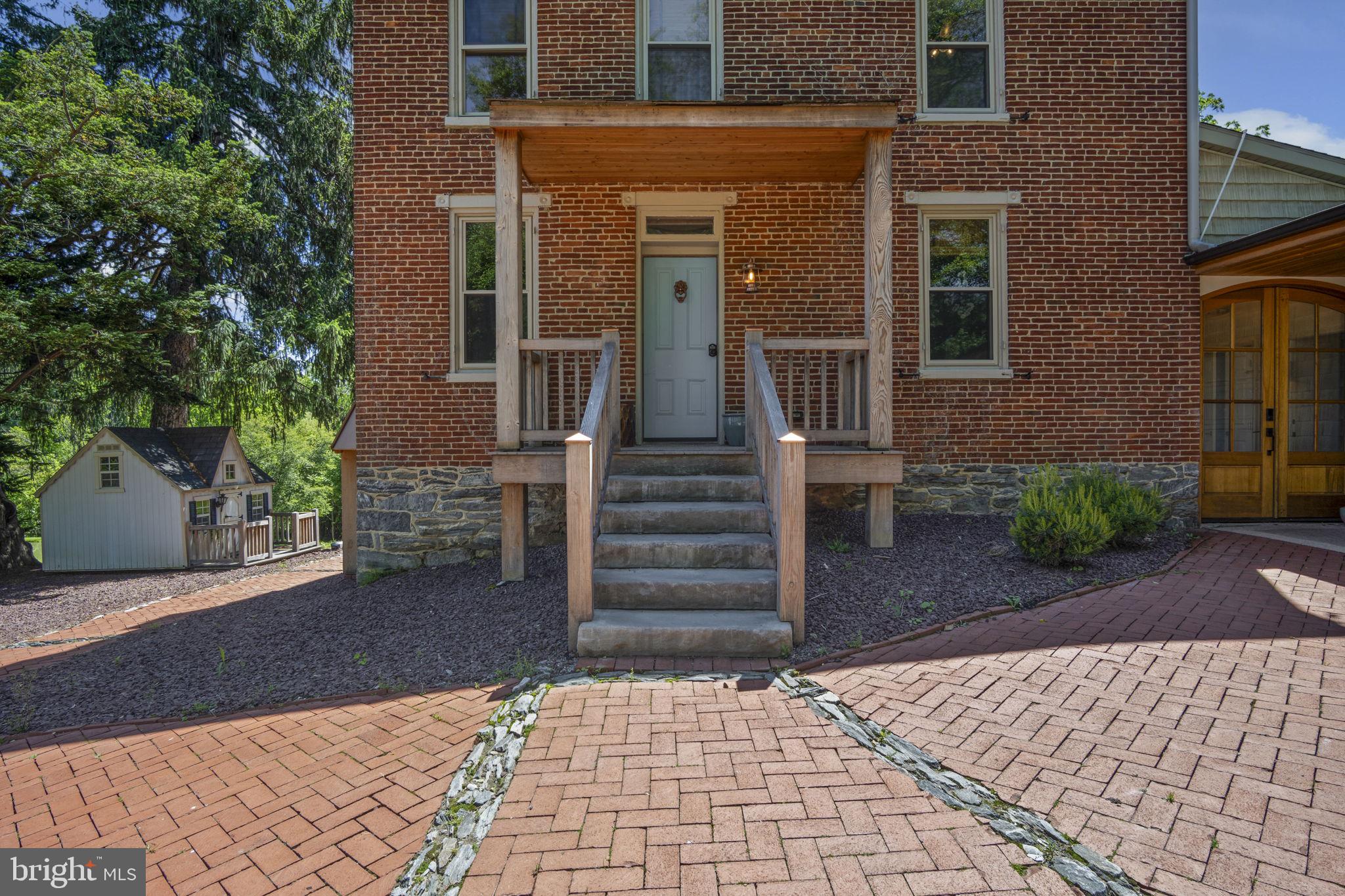 154 Calvary Church Road Wrightsville, PA 17368 - Photo 17 of 89 front view of a house