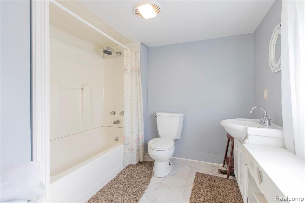 46291 Wear Road Belleville, MI 48111 - Photo 12 of 36
