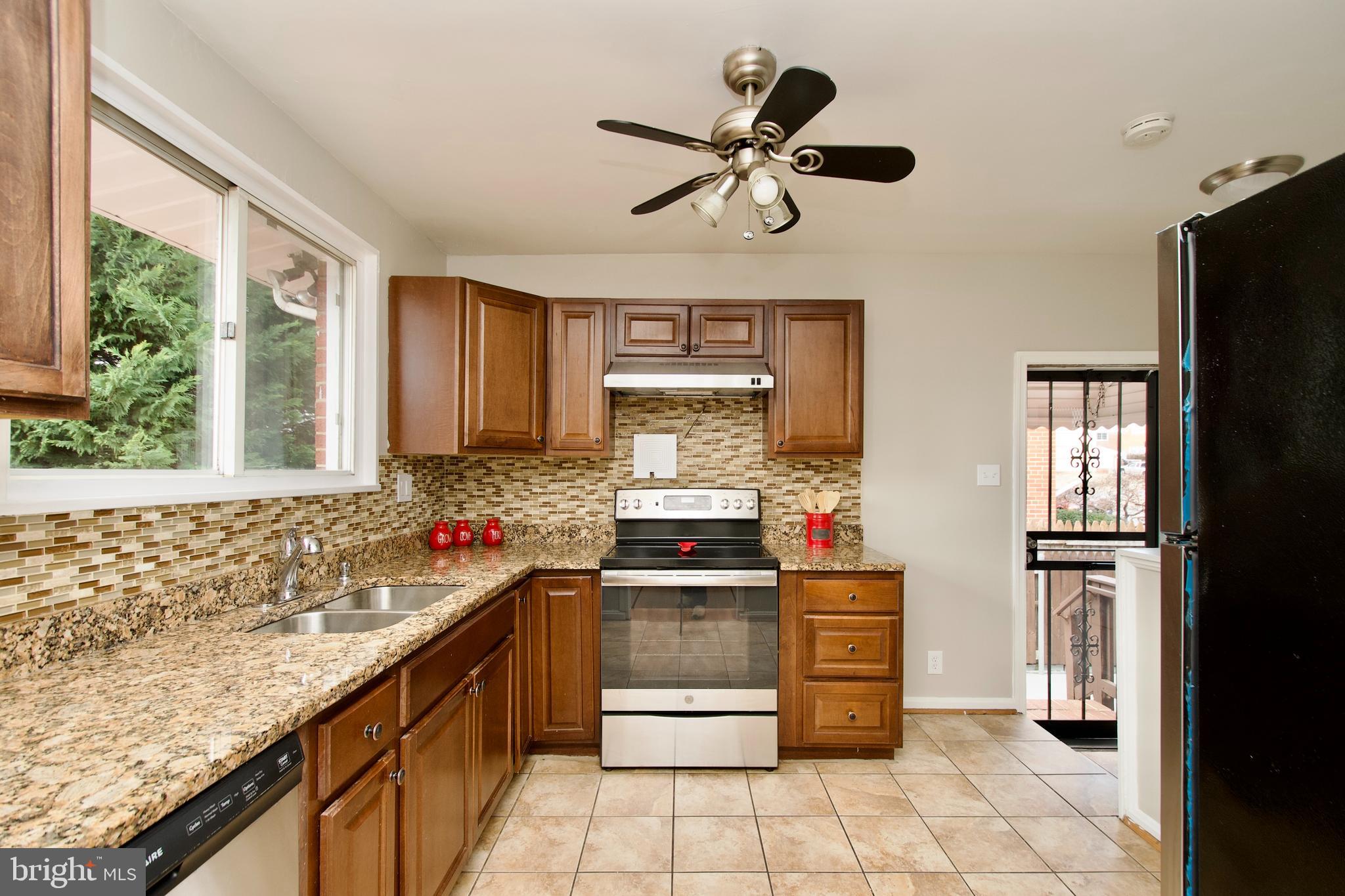 1317 Ray Road Hyattsville, MD 20782 - Photo 10 of 42 Kitchen