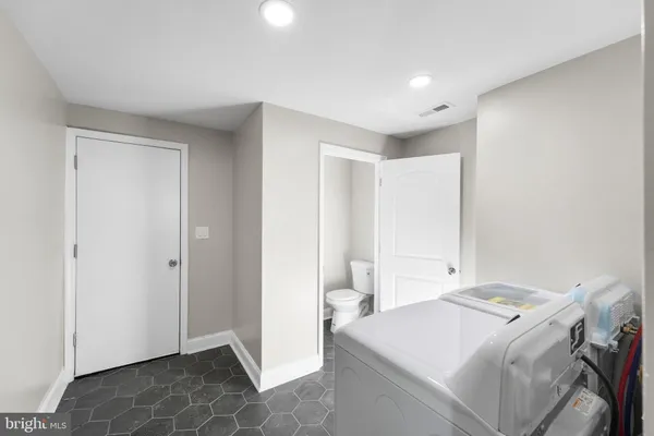 $1,700 | 928 Kirkwood Street, Wilmington, DE 19801