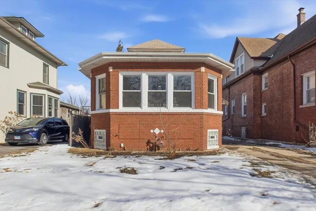 $479,000 | 9953 South Prospect Avenue, Chicago, IL 60643