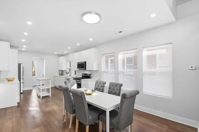 $479,000 | 9953 South Prospect Avenue, Chicago, IL 60643