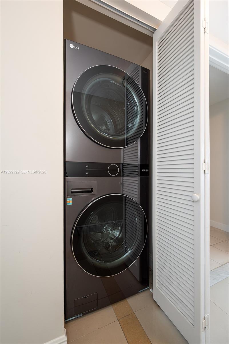 185 Southwest 7th Street, Unit 4201 Miami, FL 33130 - Photo 22 of 28 Photo 22