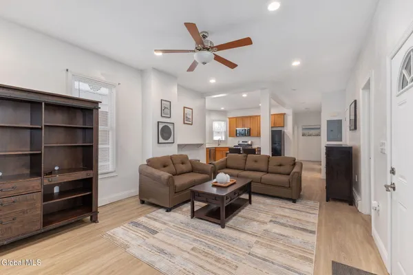 $2,800 | 2210 15th Street, Troy, NY 12180