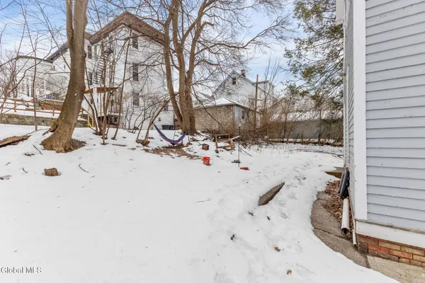 $2,800 | 2210 15th Street, Troy, NY 12180