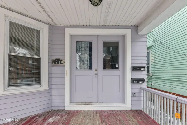 $2,800 | 2210 15th Street, Troy, NY 12180