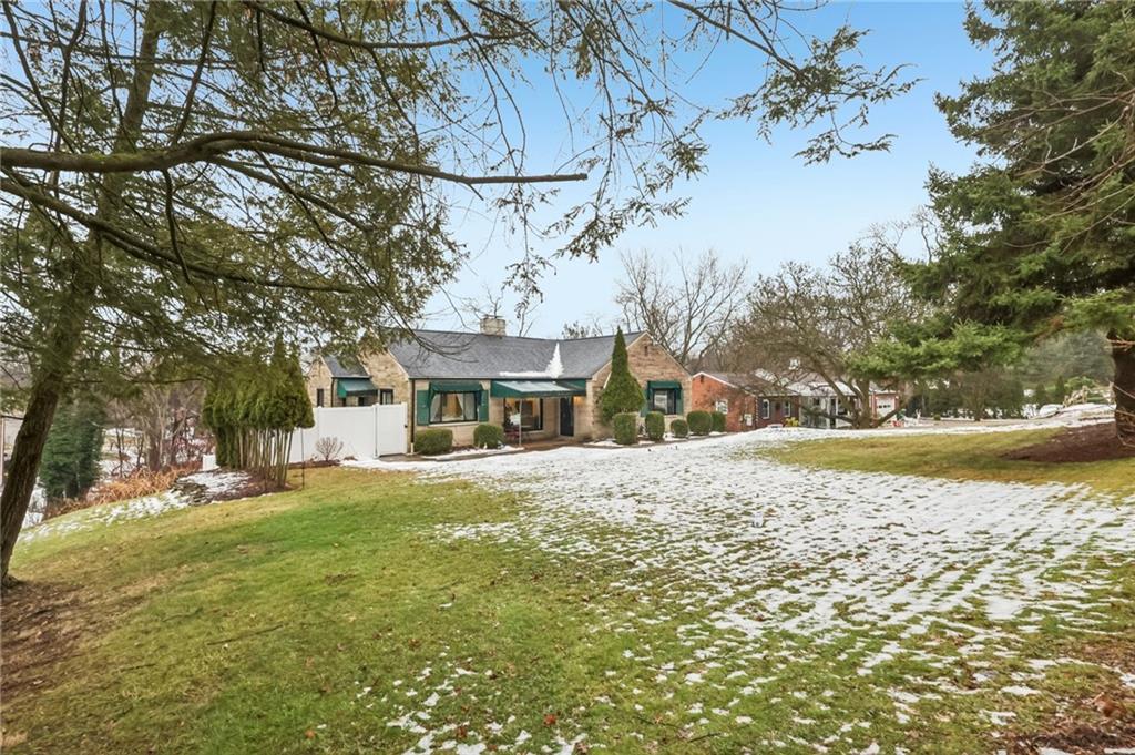 47 Churchill Road Pittsburgh, PA 15235 - Photo 2 of 31