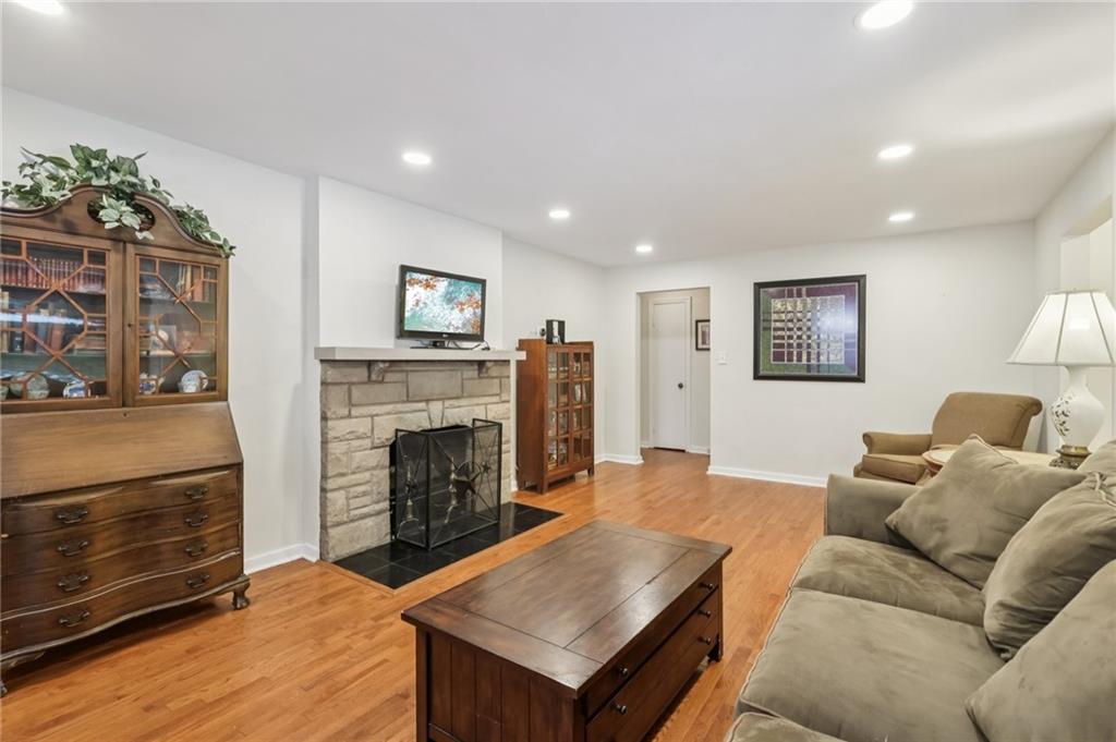 47 Churchill Road Pittsburgh, PA 15235 - Photo 5 of 31