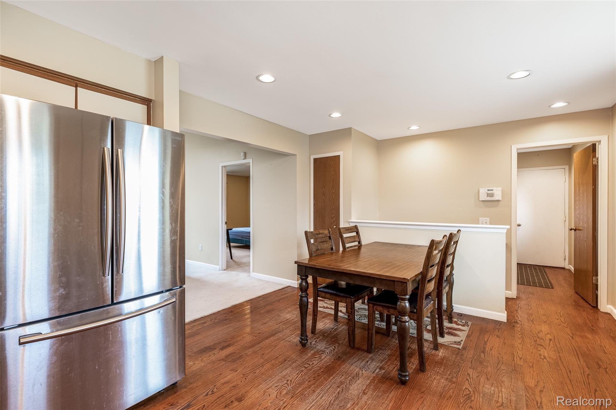591 Ridge Road Walled Lake, MI 48390 - Photo 10 of 30 18.Kitchen