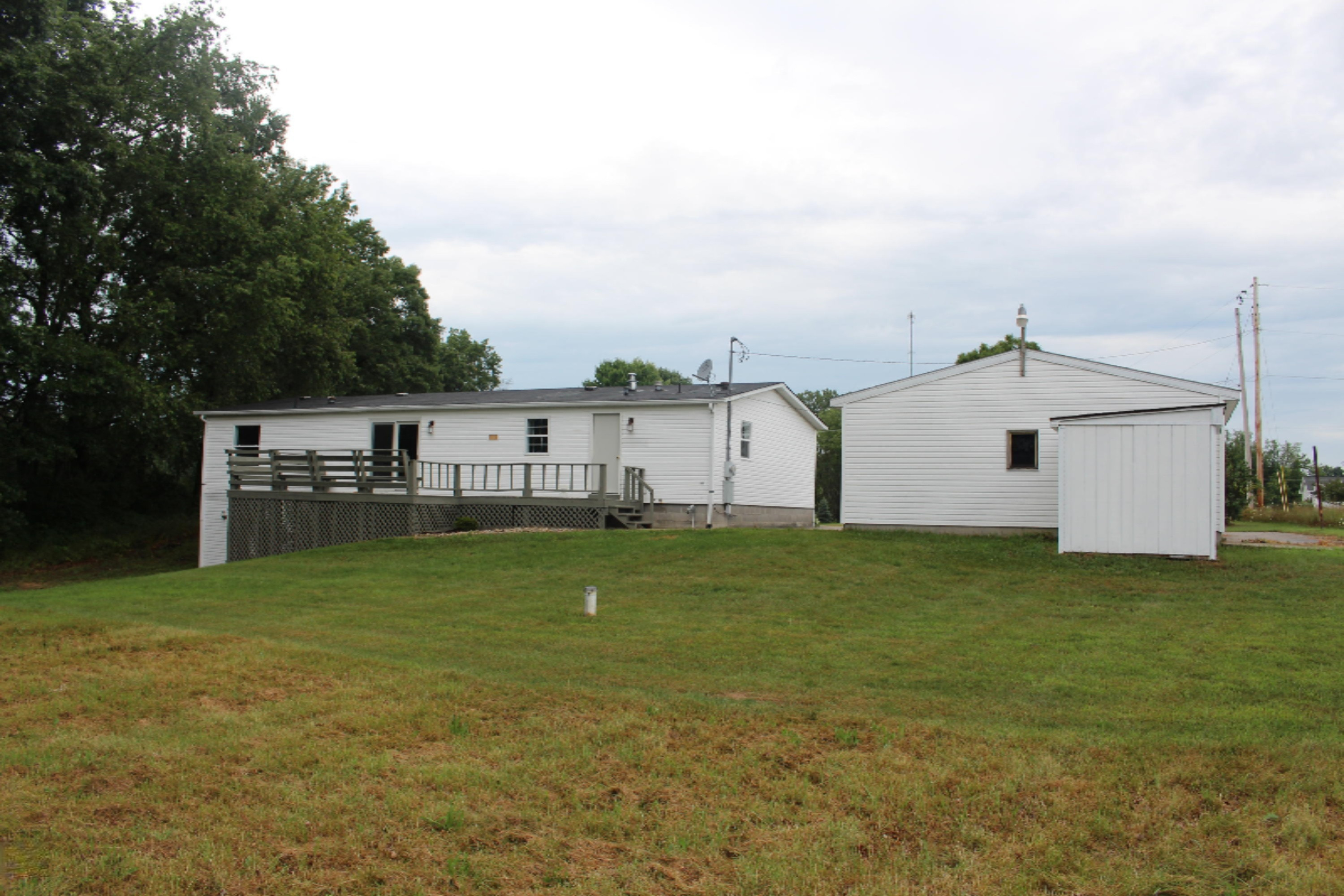 9641 Wise Road Greenville, MI 48838 - Photo 2 of 27 IMG_1748