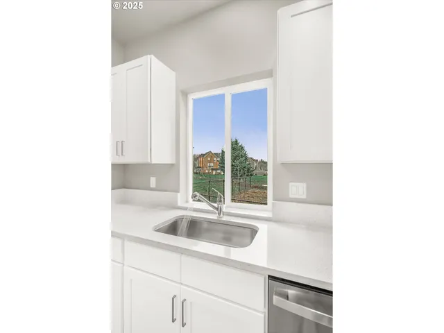 $549,934 | 21 Northwest Mawrcrest Drive, Gresham, OR 97030