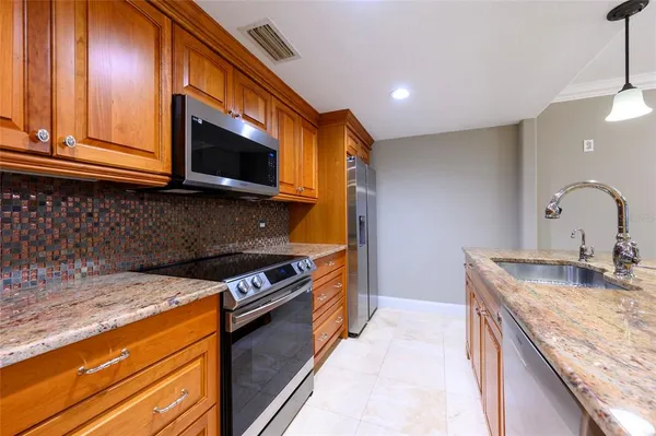 $339,000 | 36750 US Highway 19 North, Unit 4221, Palm Harbor, FL 34684