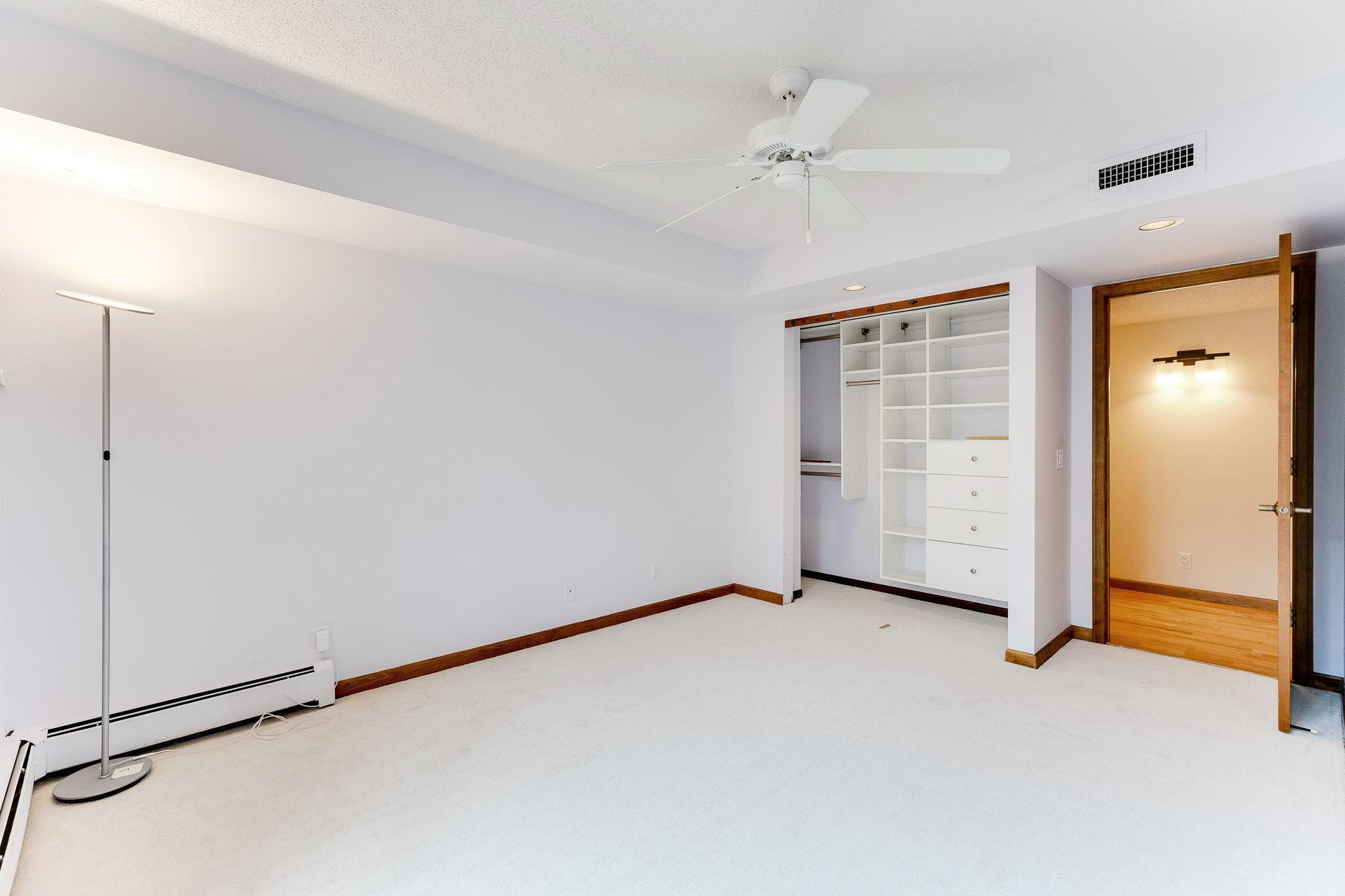 7250 Lewis Ridge Parkway, Unit 101 Edina, MN 55439 - Photo 16 of 25 Gallery Image 16