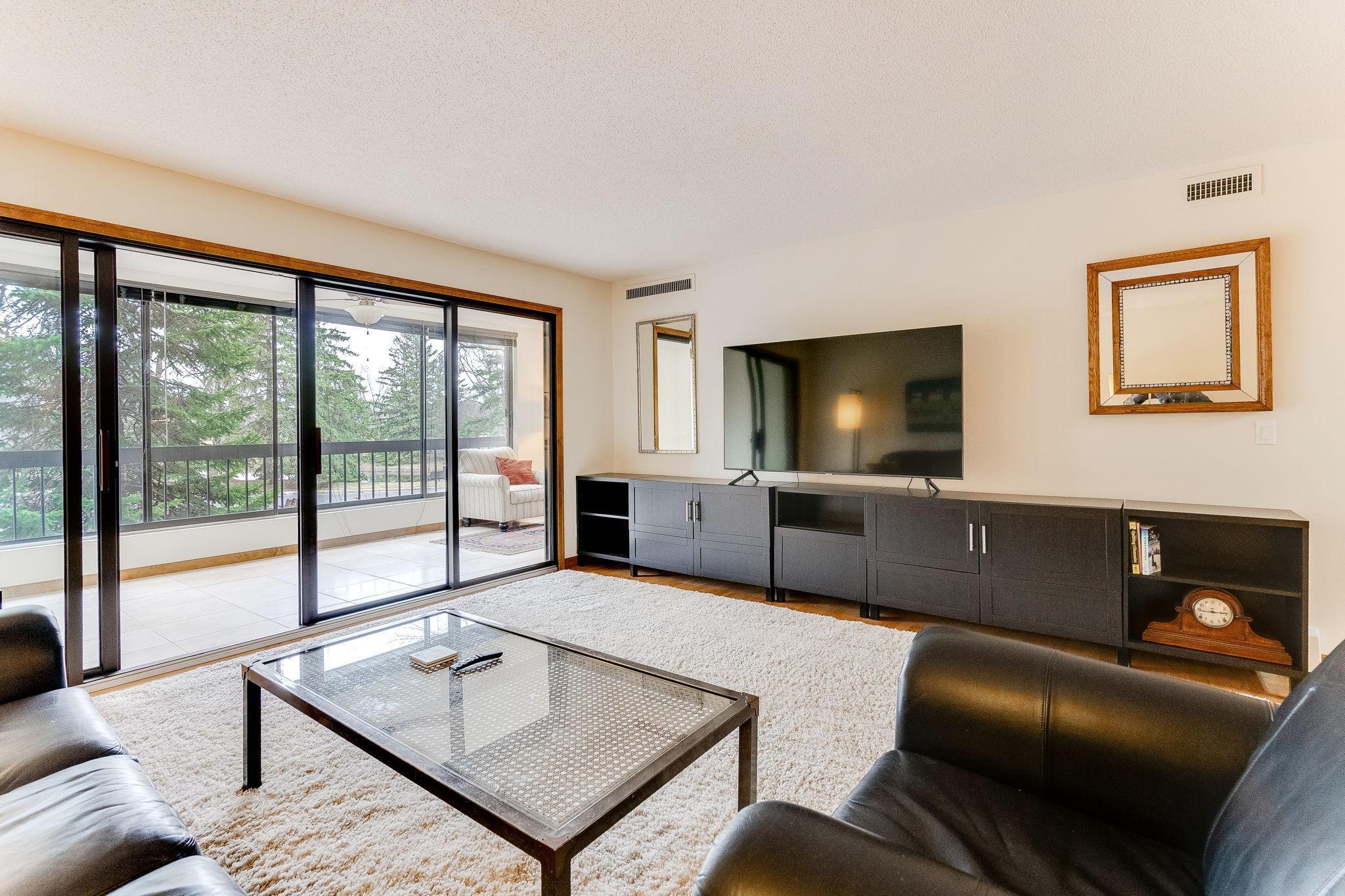 7250 Lewis Ridge Parkway, Unit 101 Edina, MN 55439 - Photo 2 of 25 Gallery Image 2