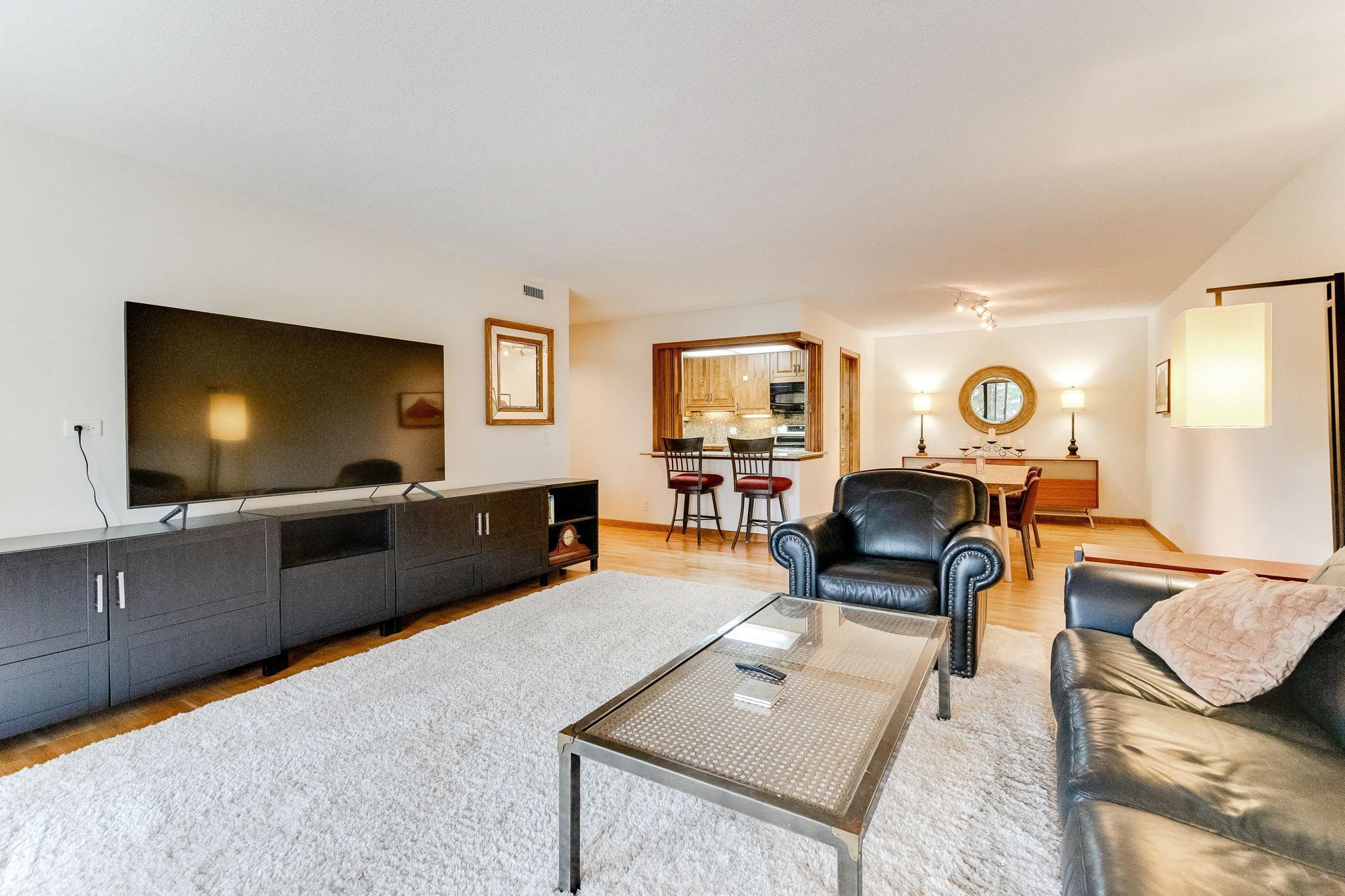 7250 Lewis Ridge Parkway, Unit 101 Edina, MN 55439 - Photo 4 of 25 Gallery Image 4
