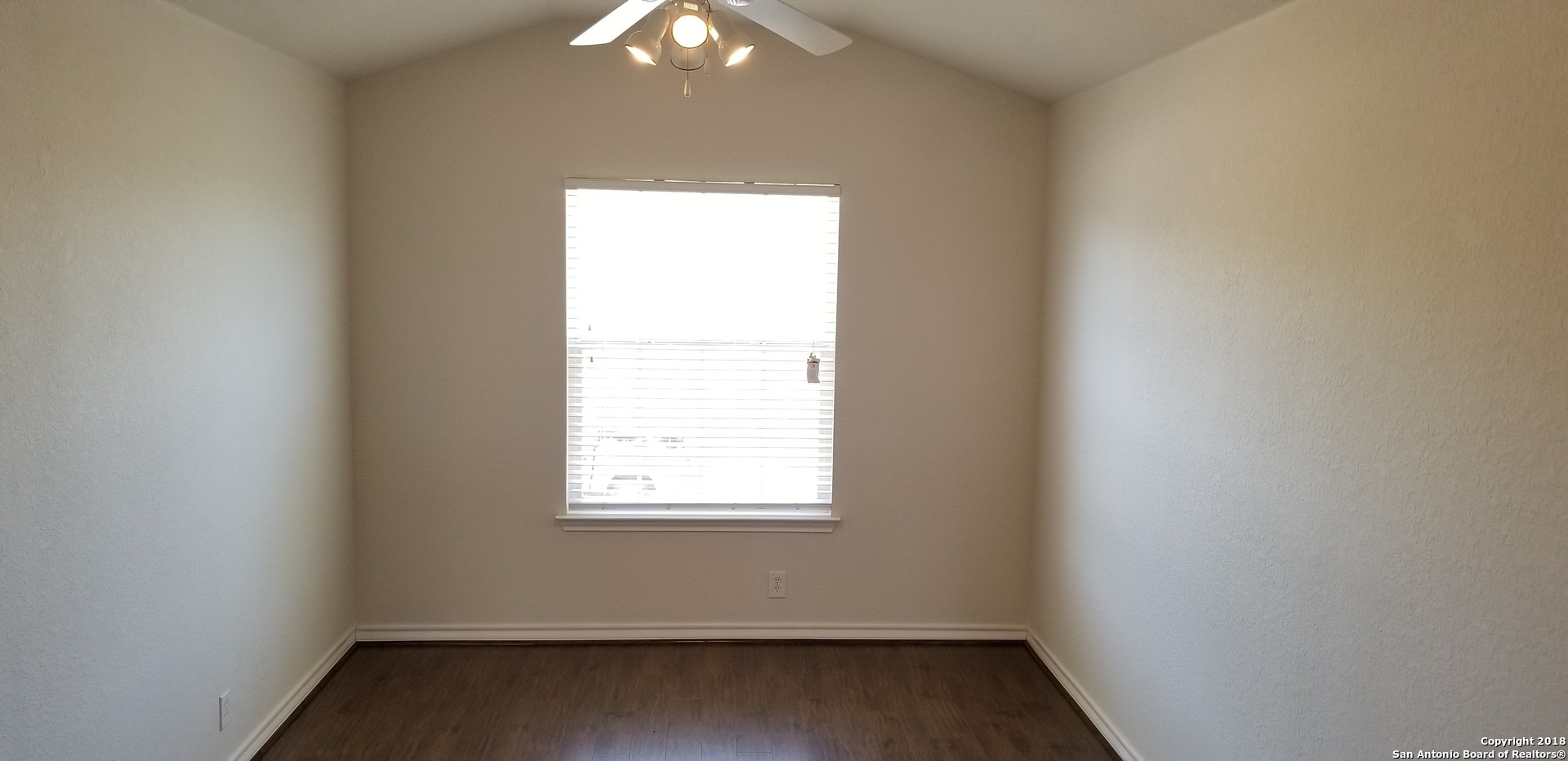 806 Thomas Ridge San Antonio, TX 78251 - Photo 13 of 24
