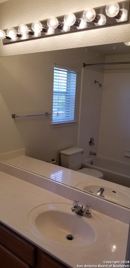 806 Thomas Ridge San Antonio, TX 78251 - Photo 17 of 24
