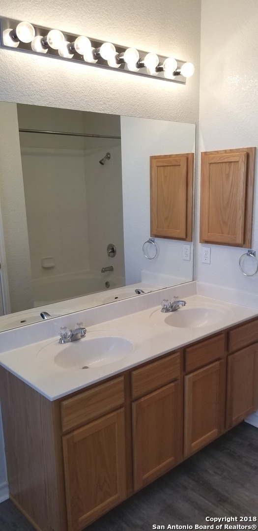 806 Thomas Ridge San Antonio, TX 78251 - Photo 19 of 24