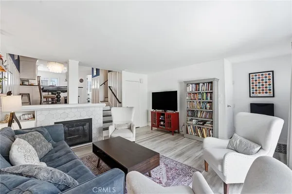 $975,000 | 2112 Warfield Avenue, Unit 10, Redondo Beach, CA 90278