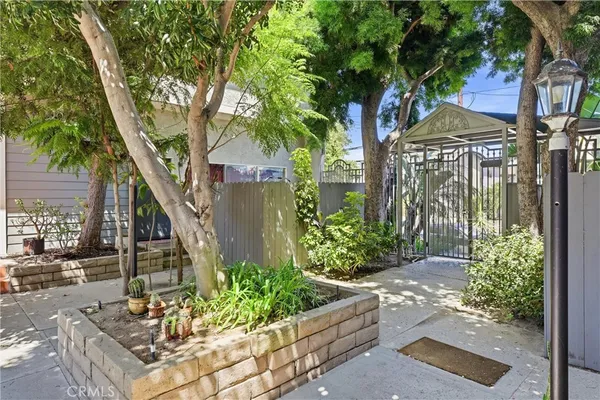 $975,000 | 2112 Warfield Avenue, Unit 10, Redondo Beach, CA 90278
