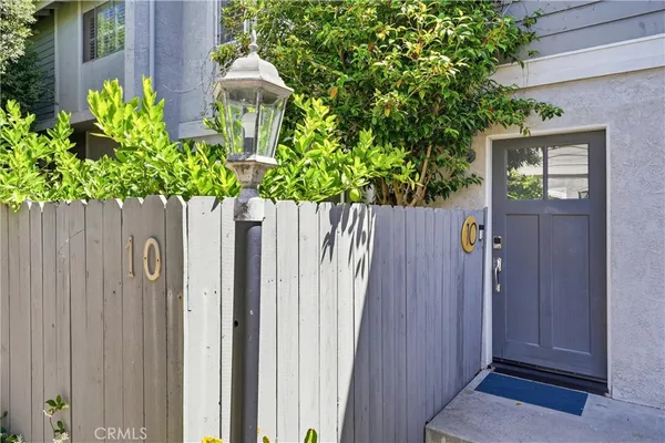 $975,000 | 2112 Warfield Avenue, Unit 10, Redondo Beach, CA 90278