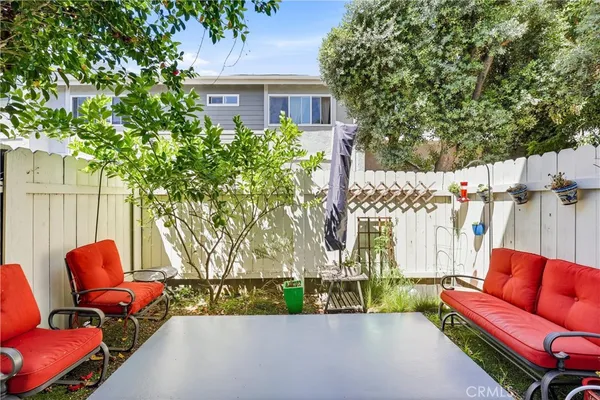 $975,000 | 2112 Warfield Avenue, Unit 10, Redondo Beach, CA 90278