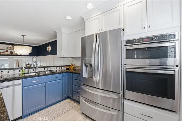 $975,000 | 2112 Warfield Avenue, Unit 10, Redondo Beach, CA 90278
