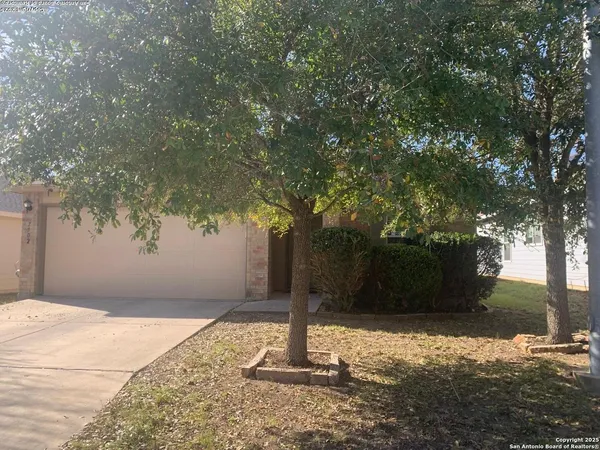$2,000 | 7502 Paraiso Point, Boerne, TX 78015