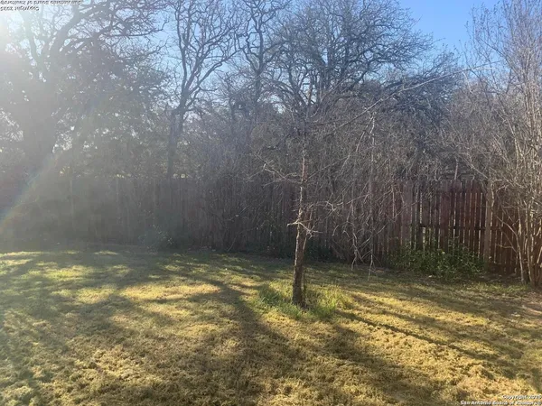 $2,000 | 7502 Paraiso Point, Boerne, TX 78015