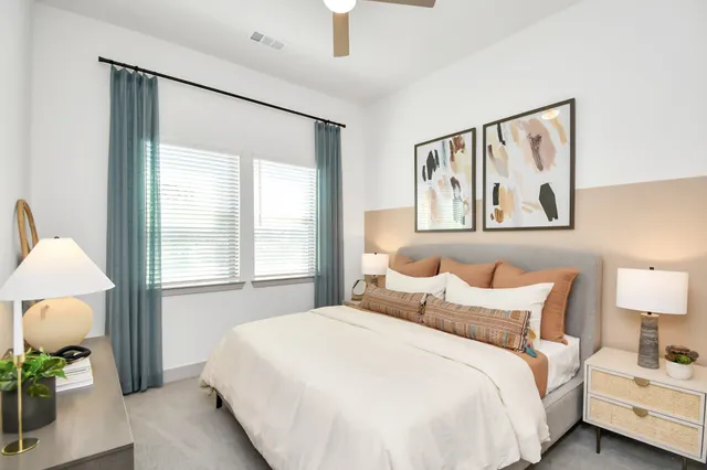 $2,165 | 1617 Enid Street, Unit 326, Houston, TX 77009