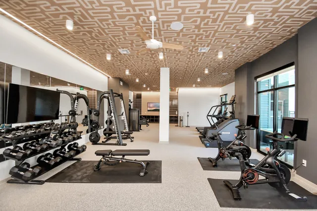 $2,165 | 1617 Enid Street, Unit 326, Houston, TX 77009