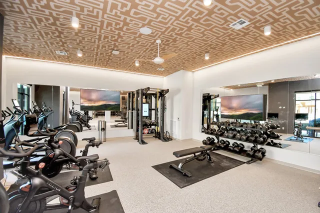 $2,165 | 1617 Enid Street, Unit 326, Houston, TX 77009