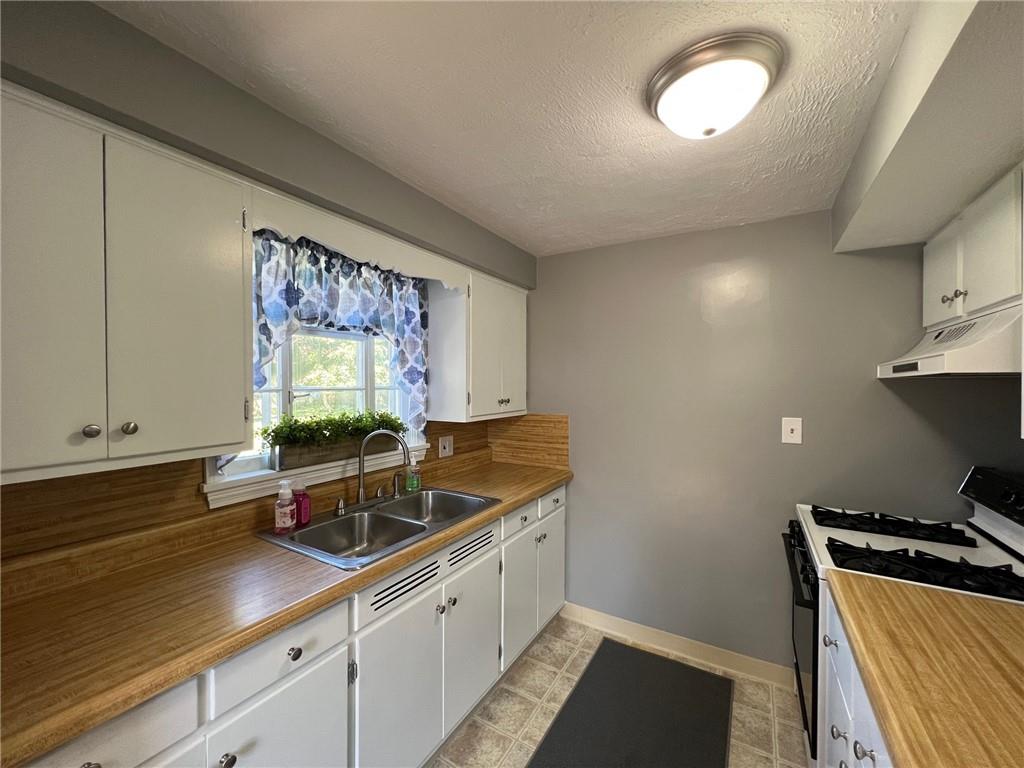 301 Rhodes Place New Castle, PA 16101 - Photo 9 of 23 Gallery Image 9
