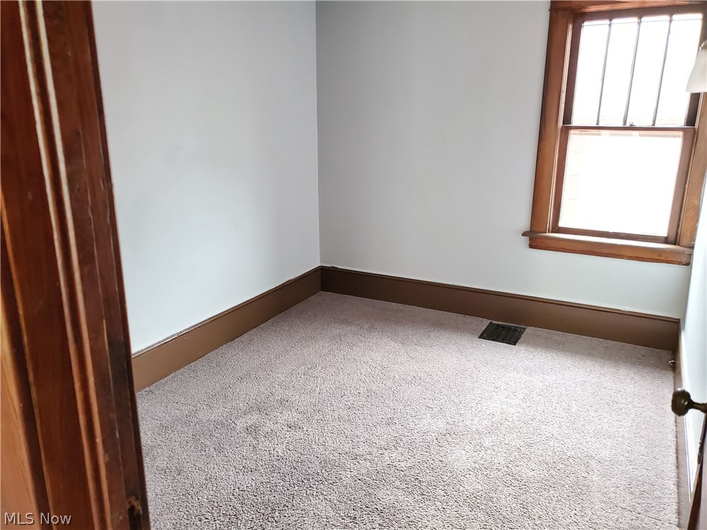 1709 West Prospect Road Ashtabula, OH 44004 - Photo 17 of 22 Gallery Image 17