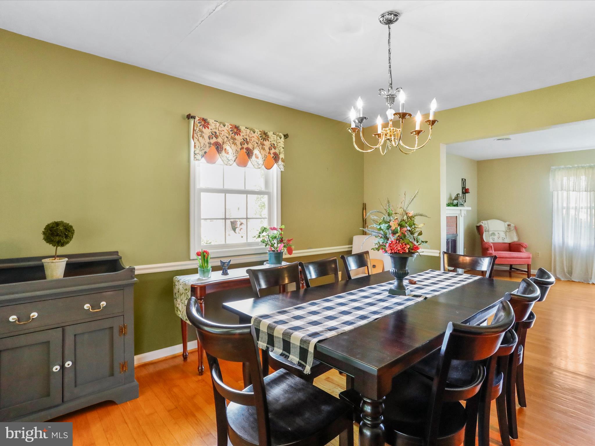 201 Russelcroft Road Winchester, VA 22601 - Photo 8 of 46 DIning Room w/HW Floors