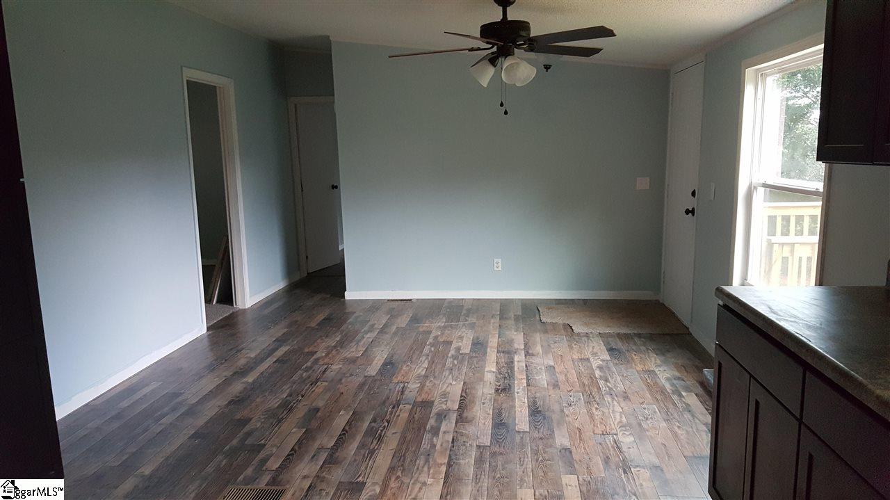 20 Bramlett Road Taylors, SC 29687 - Photo 5 of 16