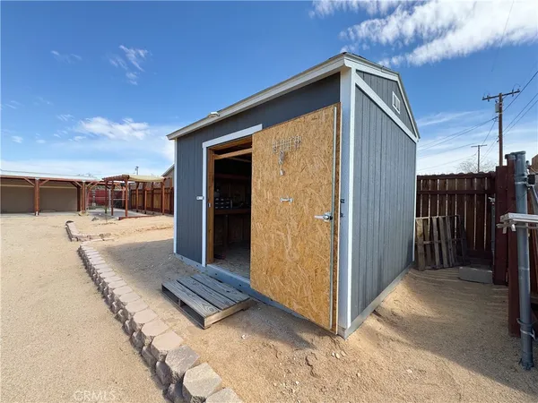 $2,000 | 6848 Quail Spring Avenue, Twentynine Palms, CA 92277