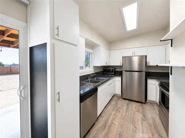 $2,000 | 6848 Quail Spring Avenue, Twentynine Palms, CA 92277