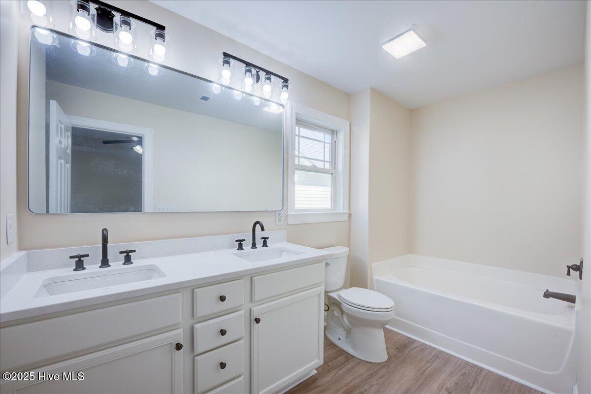 230 Station House Road New Bern, NC 28562 - Photo 15 of 37 Full bathroom
