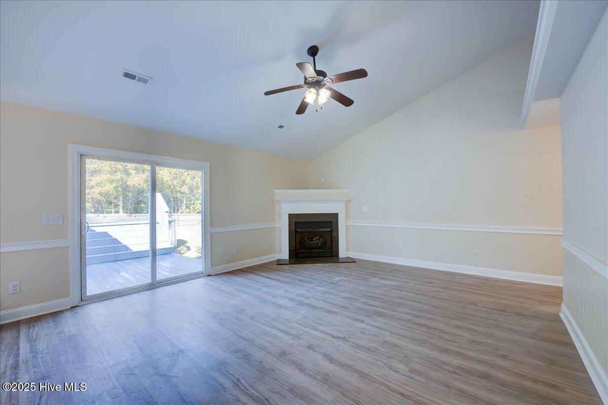 230 Station House Road New Bern, NC 28562 - Photo 17 of 37 Large Living Room