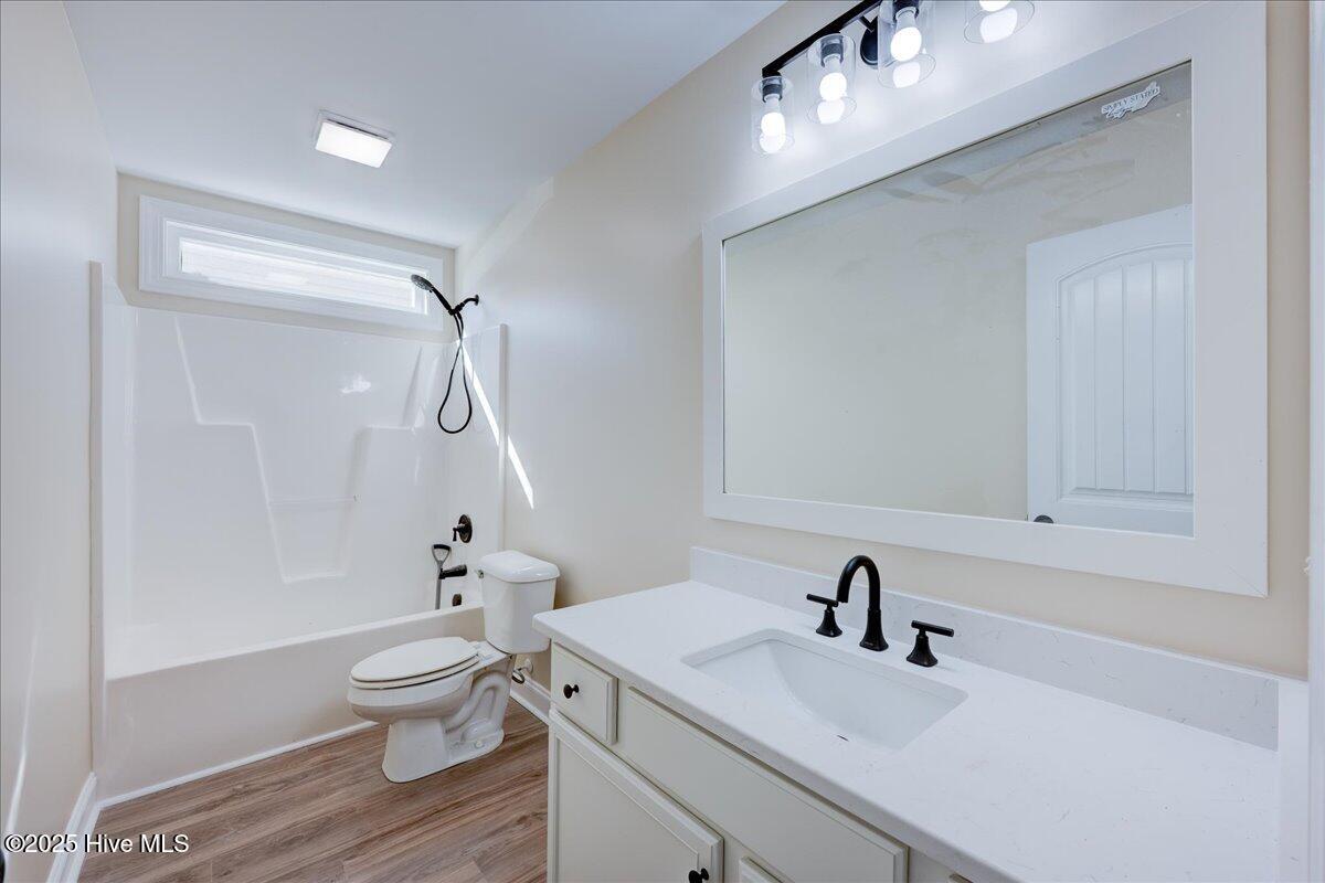 230 Station House Road New Bern, NC 28562 - Photo 24 of 37 Bathroom 2