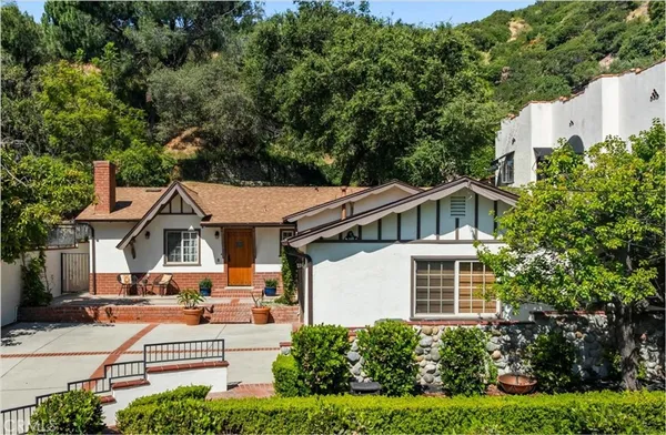 $1,099,000 | 431 Highland Place, Monrovia, CA 91016