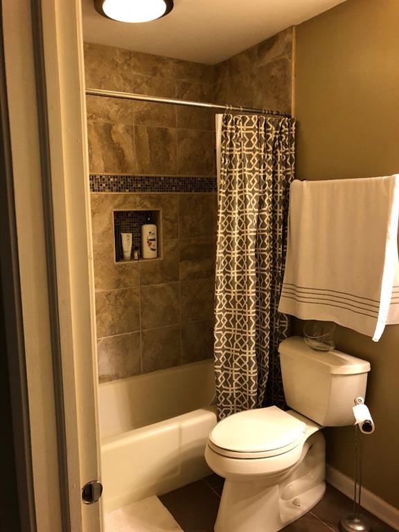 2129 Rome Drive, Unit D Indianapolis, IN 46228 - Photo 3 of 7 Gallery Image 3