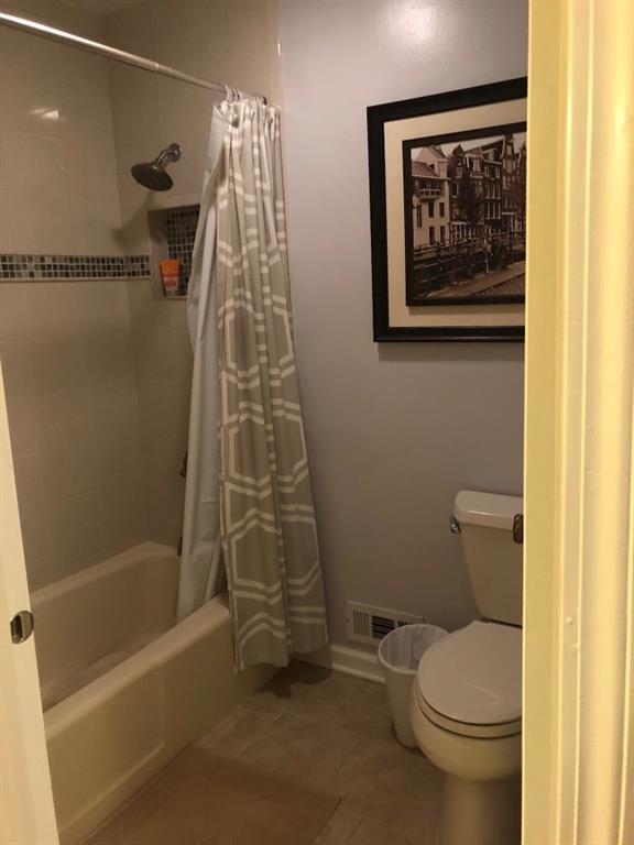 2129 Rome Drive, Unit D Indianapolis, IN 46228 - Photo 6 of 7 Gallery Image 6