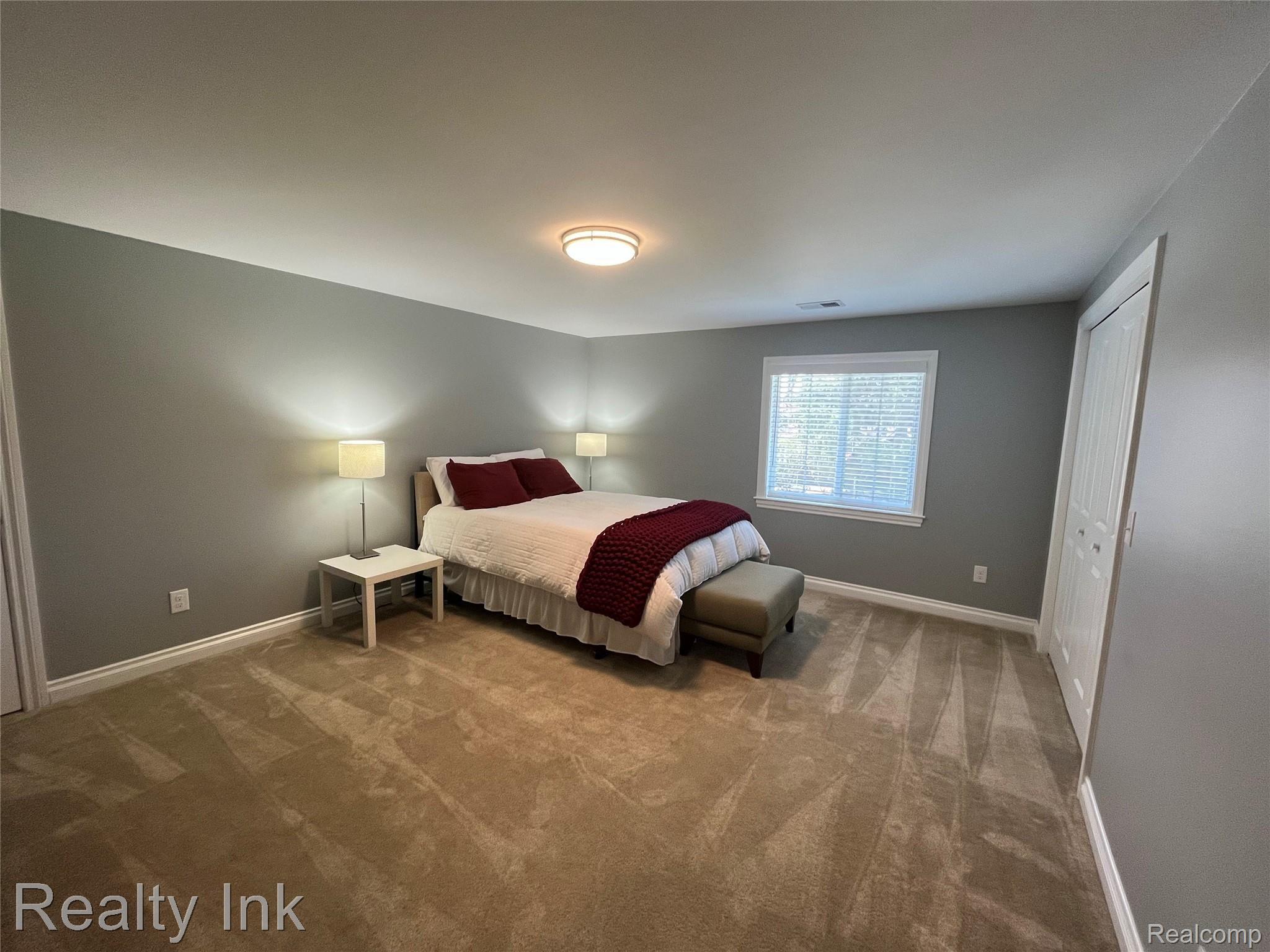55 Stephens Road Grosse Pointe, MI 48236 - Photo 26 of 35 DF9CE284-A503-4040-990C-A9305A17AB88.jpeg